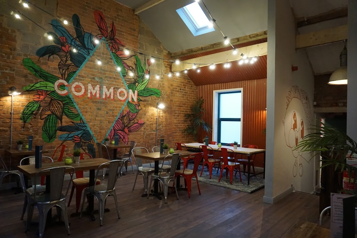 Common Bar & Kitchen